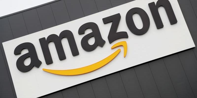 La apuesta de Amazon por las entregas en un día eleva los costes y lastra sus beneficios.
Amazon