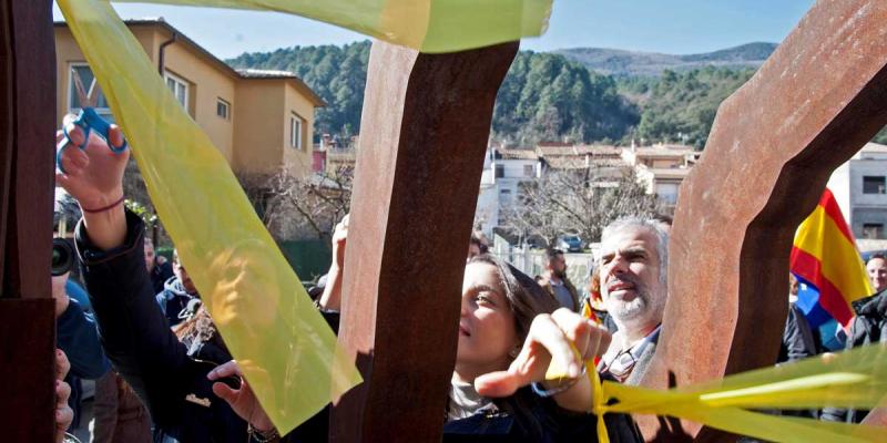 Cae de nuevo el número de catalanes que apoyan la secesión y gana el no por mayoría. Arrimadas Puigdemont