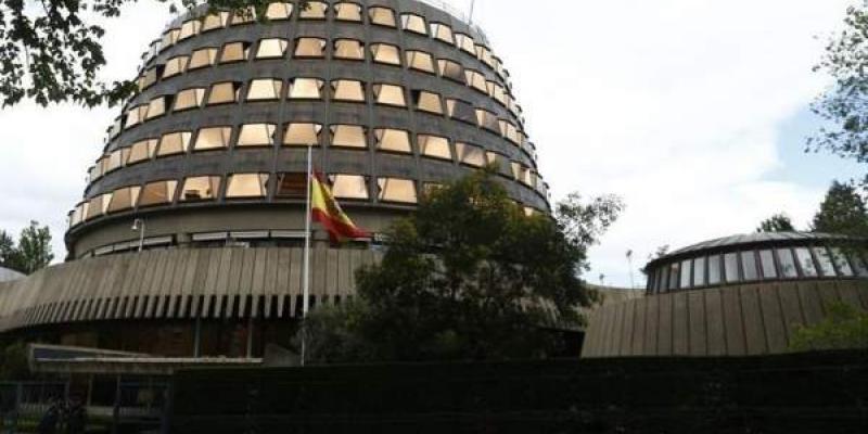 El Tribunal Constitucional desestima la solicitud de reconsideración que planteó el PSOE para poder tramitar la reforma de la Ley de Estabilidad Presupuestaria. Estabilidad Presupuestaria