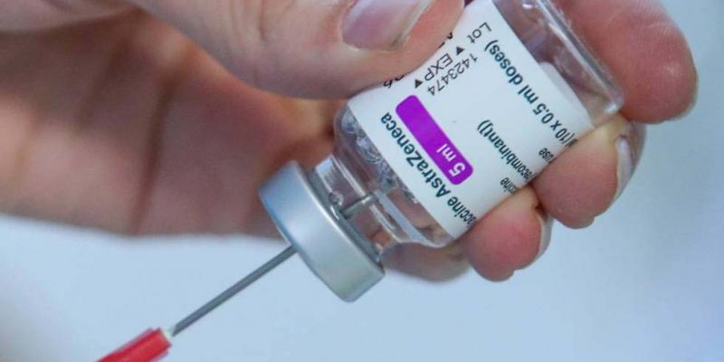 AstraZeneca / Cinco Días La Comunidad de Madrid está decidida a poner la segunda dosis de AstraZeneca