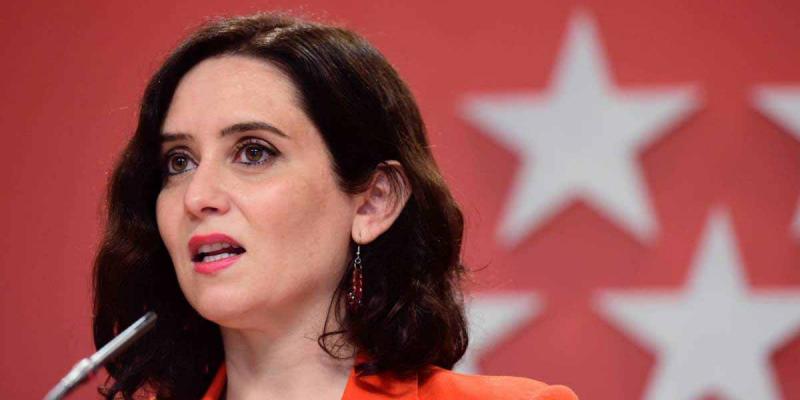 Ayuso / El Confidencial Ayuso anuncia que los médicos recibirán el complemento de productividad al completo
