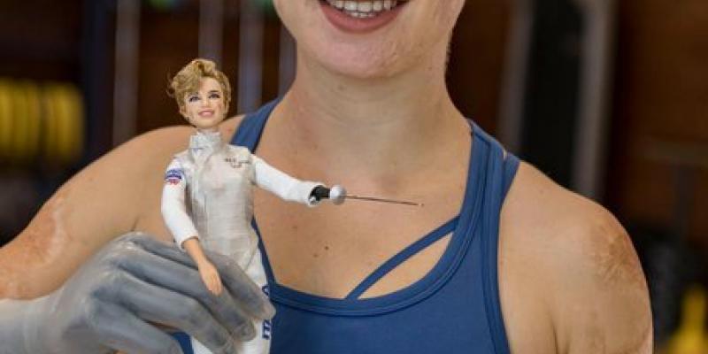 Bebe Vio recibe un modelo de "su" barbie La compañía fabricante de Barbie se ha sumado al proyecto Dream Gap