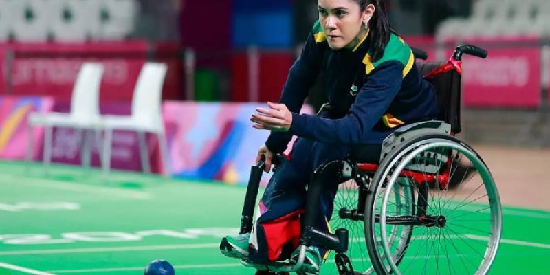 Una deportista de boccia en la pista