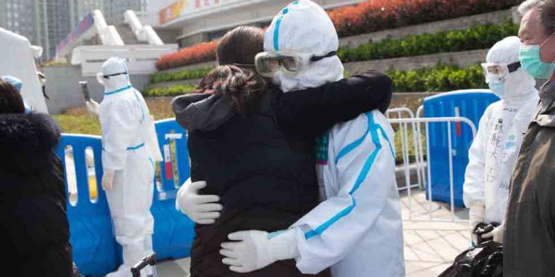 Médicos enfrentándose al COVID-19 Seis meses del inicio de la pandemia de COVID-19 en China / El País