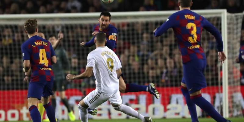 Real Madrid y Barça en El Clásico. Real Madrid y Barça en El Clásico.