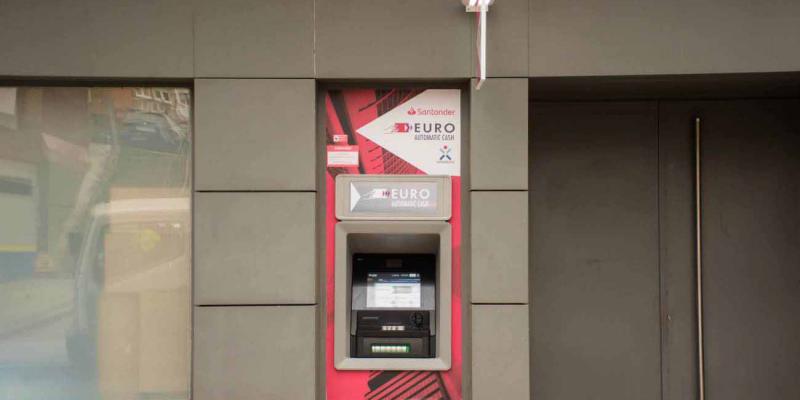 Correos / Correos Correos instalará cajeros automáticos en 109 oficinas rurales