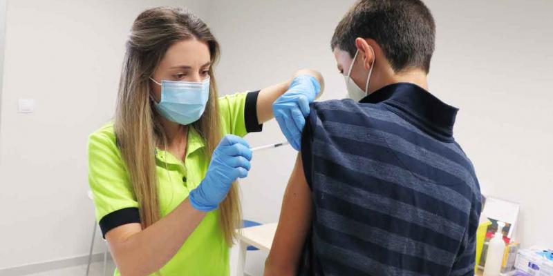 Covid / Gobierno de Castilla La Mancha La quinta ola de Covid se suaviza gracias a la vacunación