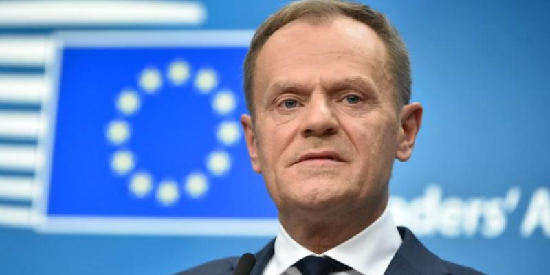 Donald Tusk prorroga Brexit 2020