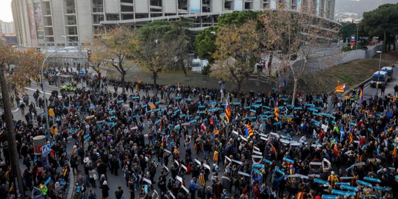 La plataforma Tsunami Democràtic ha llamado a movilizarse pacíficamente durante el partido.