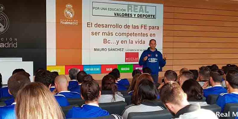 La Fundación de Real Madrid crea una plataforma a distancia para seguir formando profesionales
