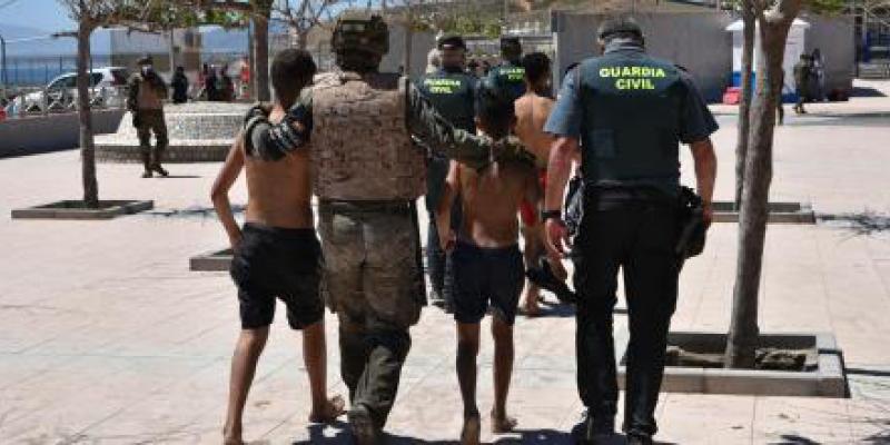 Gobierno / La Vanguardia El Gobierno ha propuesto el traslado de una parte de menores a la Península