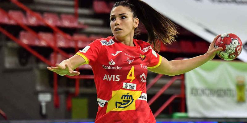 Guerreras / El Español Las Guerreras esperan rivales para el Mundial en Torrevieja
