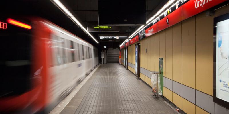 Hombre agredido metro Barcelona