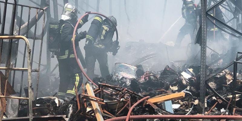 Incendio Nave Humanes Patinetes Incendio Nave Humanes Patinetes