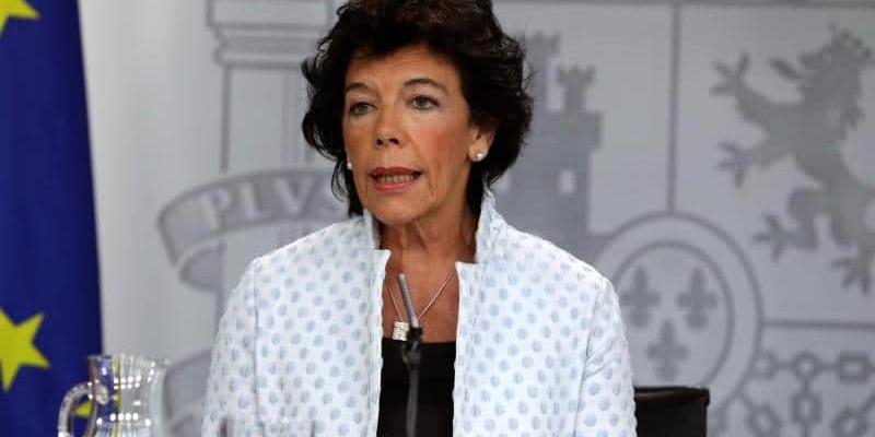 Celaá insta a los jóvenes a ser “la gran esperanza” del Nuevo Acuerdo Verde por el medio ambiente.
Isabel Celaá
