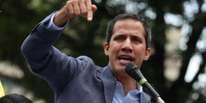El Tribunal Supremo de Venezuela busca suprimir la inmunidad parlamentaria de Juan Guaidó. Juan Guaidó inmunidad parlamentaria