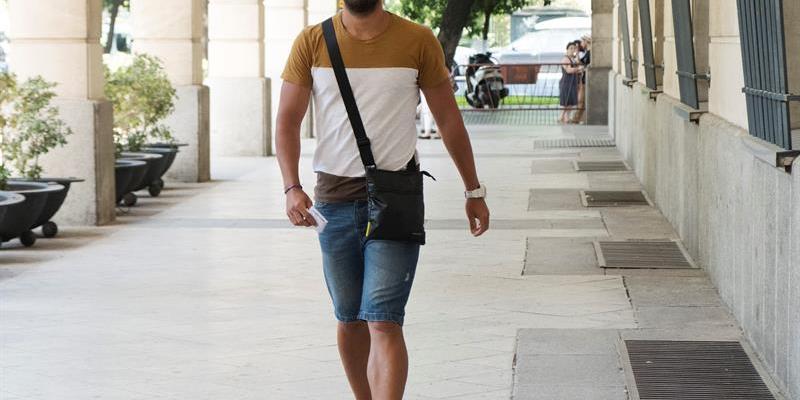 Un condenado de La Manada pierde la condición de guardia civil y militar.
La manada