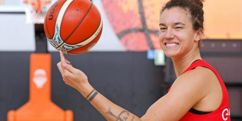Laura Nicholls posa para ABC - ROBER SOLSONA Laura Nicholls sobre el Preolímpico: “Fue un evento deportivo con mucha gente y aunque el virus no se hubiese expandido, yo creo que fue un riesgo”.