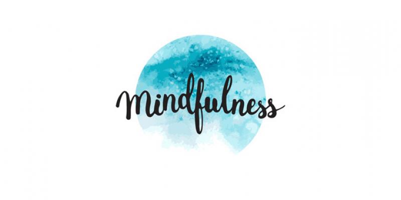 Mindfulness / Foment Formació El mindfulness nos enseña a vaciar la mente de pensamientos negativos
