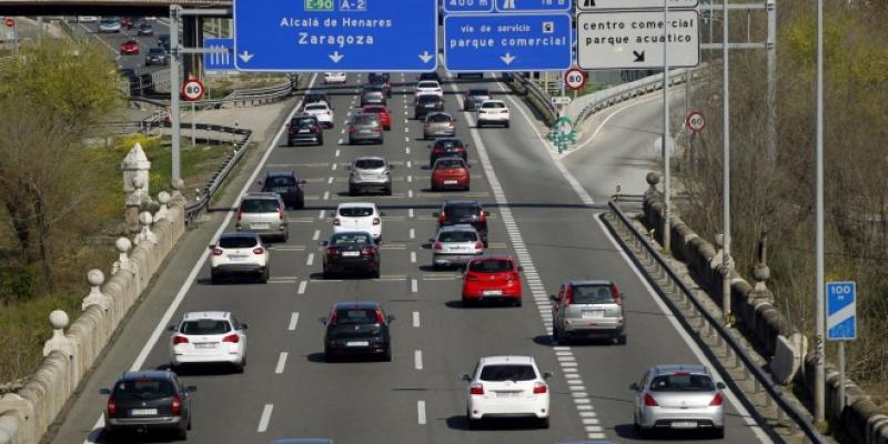 Desarrollada en dos fases, la primera comenzará este viernes 12 a las 15.00 horas y finalizará dos días después, a las 24.00 horas del domingo 14. La segunda fase, la más importante por el volumen de desplazamientos, comenzará a partir del miércoles 17 de abril. Operación salida Semana Santa