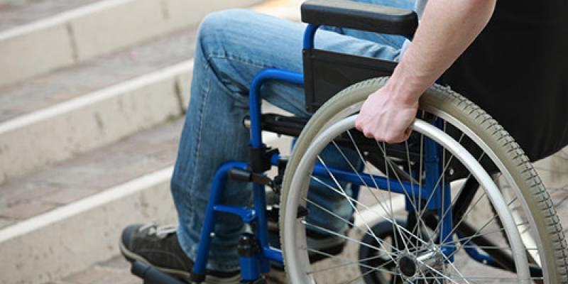 Silla de ruedas PSOE derechos personas con discapacidad