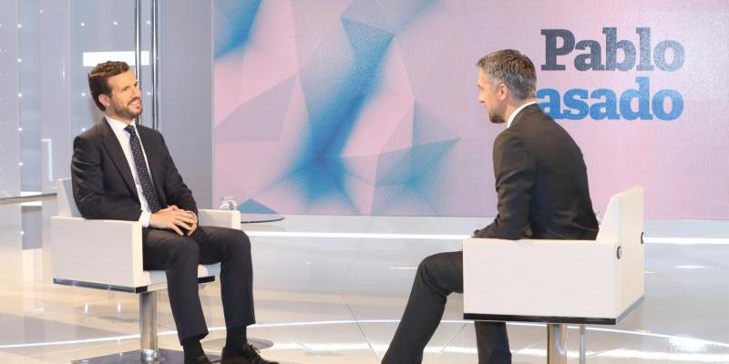 Casado durante un momento de la entrevista en Televisión Española | Foto: RTVE