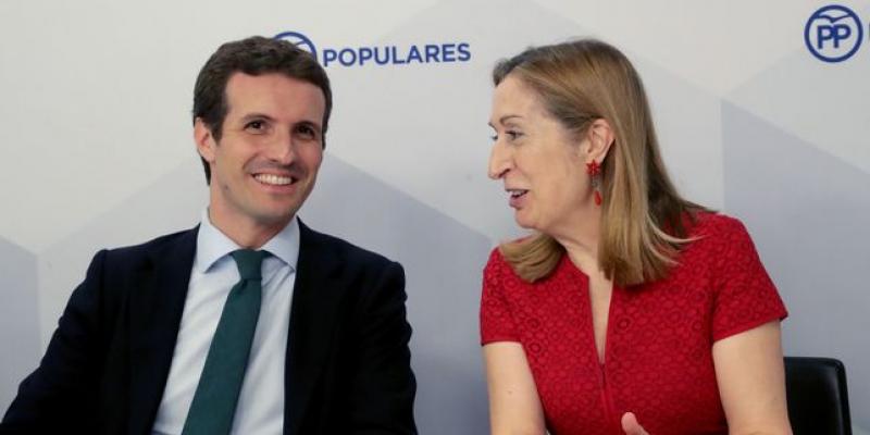 Pablo Casado elige como número 2 en las listas para el 10-N a la expresidenta del Congreso Ana Pastor. Pablo Casado