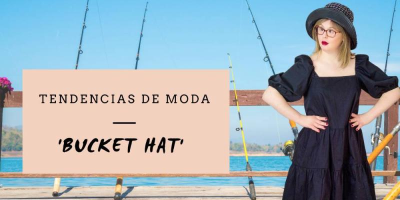 Bucket Hat Paola Torres con un sombrero de pescador o Bucket Hat
