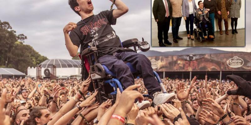 En la imagen de fondo, Alex Domínguez en el Resurrection Fest y en la parte superior el joven este lunes al recoger el premio del Cermi / Foto: Daniel Cruz/Cermi La Rioja