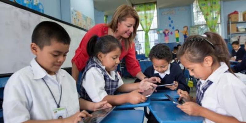 ProFuturo pone a disposición de estudiantes y docente 1.800 horas de contenidos educativos ProFuturo lanza 1.800 horas de contenidos educativos digitales