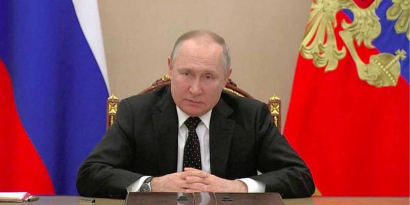 Imagen de Putin / El Periódico Putin sigue deshaciendo Europa