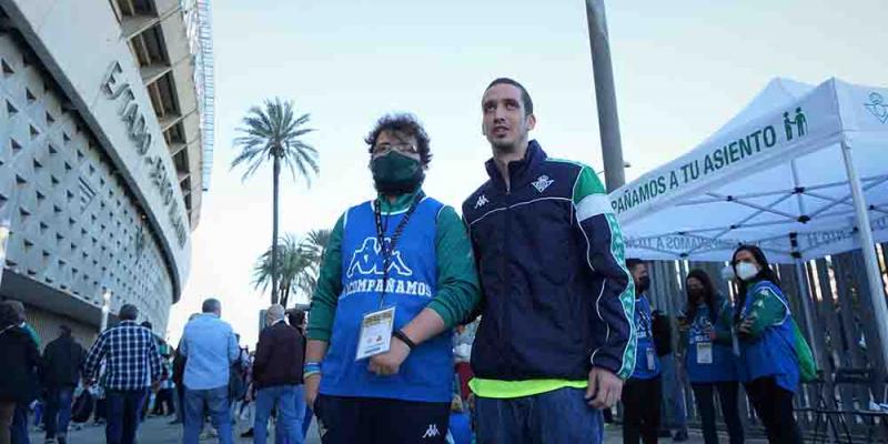 Imagen del Real Betis / Real Betis El Real Betis ayuda a sus socios con discapacidad a llegar a su asiento