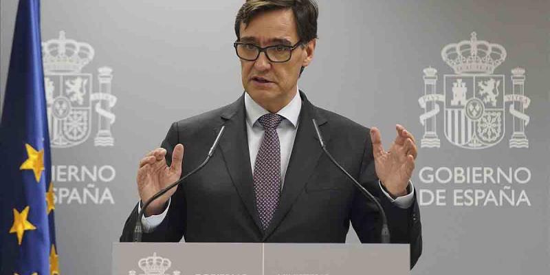 Sanidad / El Periódico El ministro de Sanidad debería tomar medidas pronto