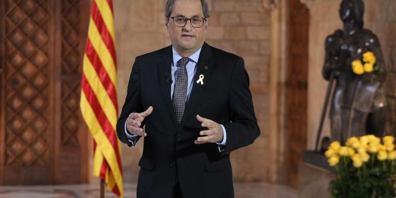 El president de la Generalitat ha hecho el llamamiento en inglés, momento en el que ha instado a las instituciones internacionales a frenar "un juicio político". Torra Sant Jordi