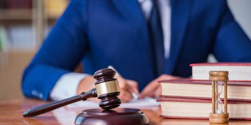 Imagen sobre abogados / Despacho de Abogados en Benalmádena Los abogados acusados de violencia no deberían ser profesionales de oficio en estos casos