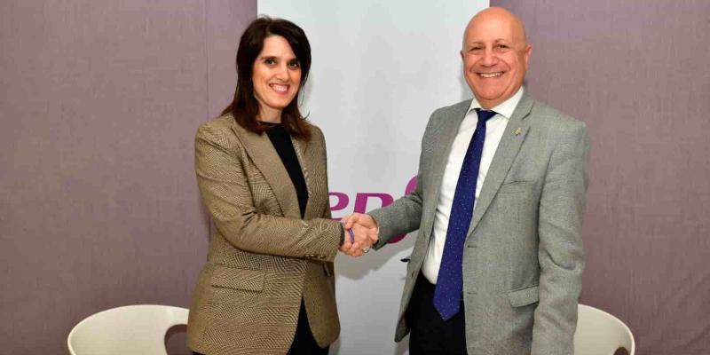 Imagen del acuerdo entre Fiapas y Renfe/Fiapas Fiapas y Renfe apoyan la accesibilidad para personas con discapacidad auditiva