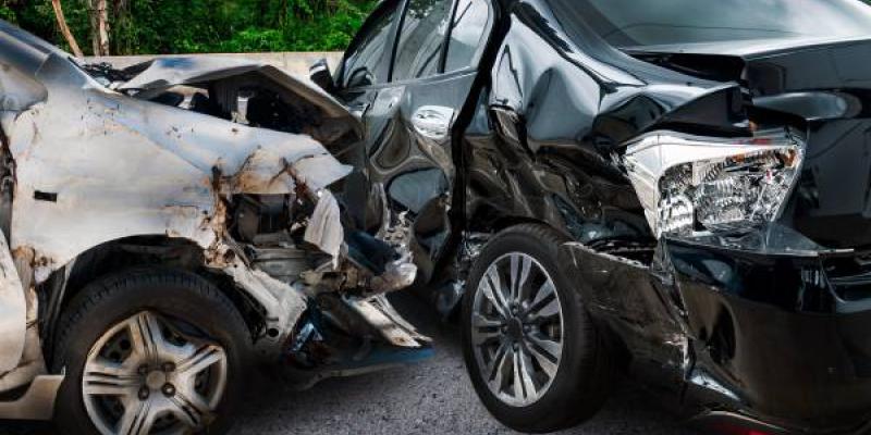 Colisión entre dos coches