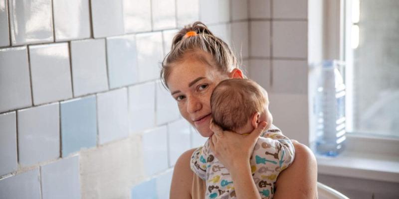 Imagen de una madre con su hijo/Acción Contra el Hambre Las madres también necesitan ayudas para la lactancia
