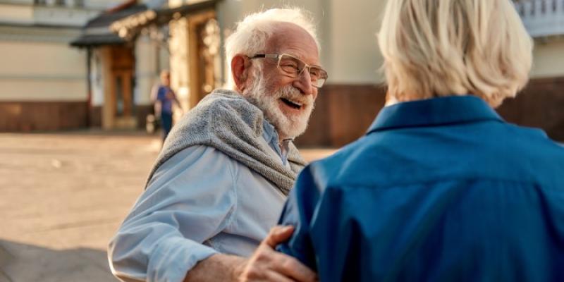 El omega-3 combate el alzhéimer - Envato Elements Hombre con alzhéimer