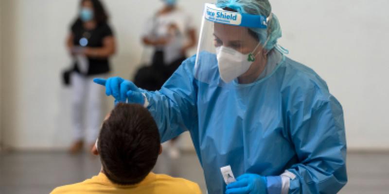 Sanidad baraja la posibilidad de acortar la cuarentena por coronavirus a 7 días