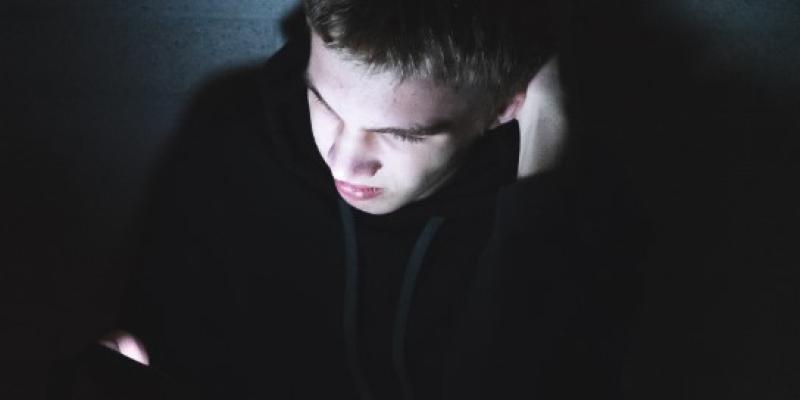 La pornografía en menores/ COPE Menor de edad posiblemente consumiendo pornografía