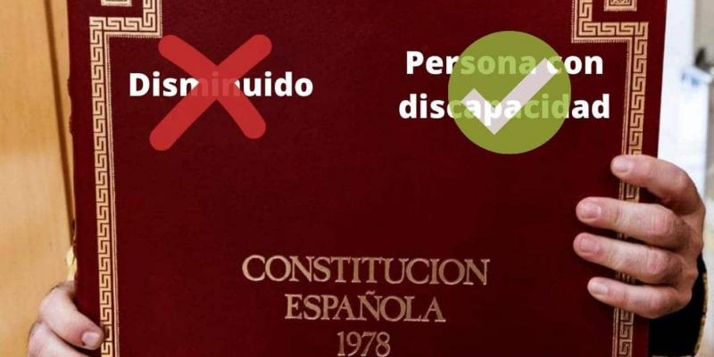 Portada de la Constitución Española / Tododisca