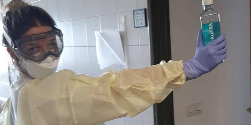 Auara Campaña de recaudación de Auara para llevar agua embotellada a hospitales.
