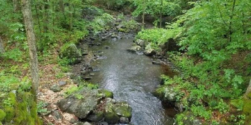 Gases de efecto invernadero en el agua subterránea El agua subterránea contamina
