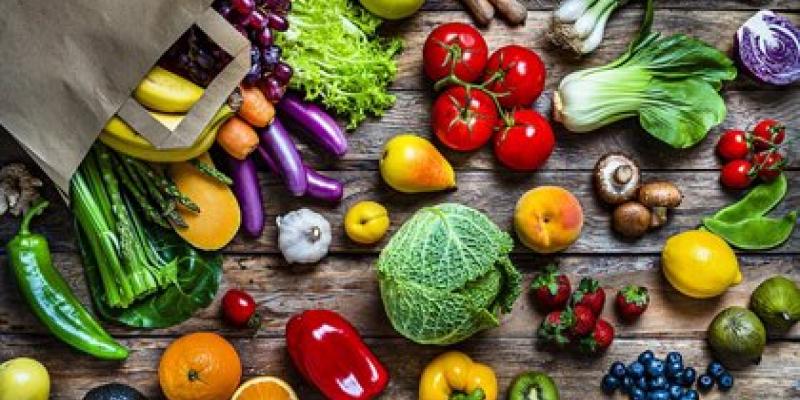 FCAFOTODIGITAL/ISTOCK - Archivo Archivo - Comida sana. Verduras y frutas
