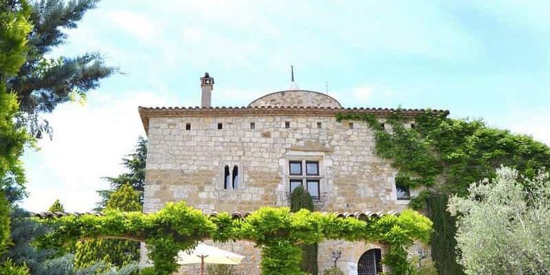 Imagen del castillo d´Escales en Girona/Tripadvisor Castillo d’Escales, Girona, un castillo para alquilar