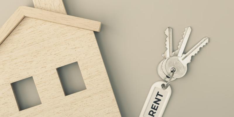 Imagen de una casa y unas llaves/envatoelements Aumentan los precios de los alquileres en España