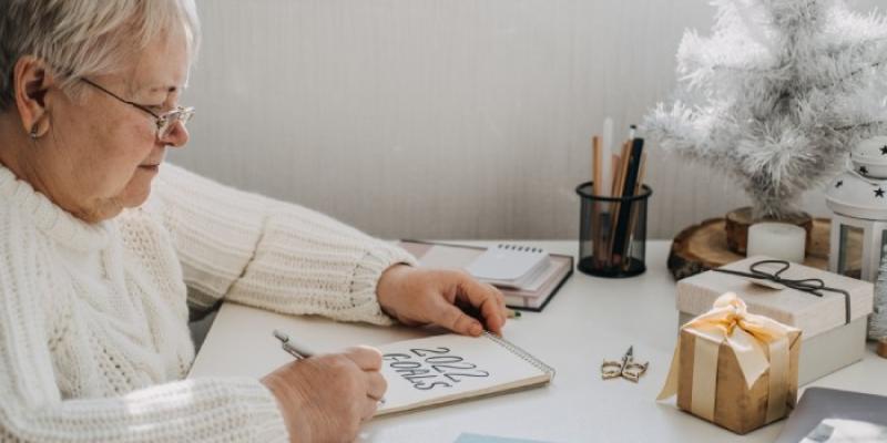 Mujer con alzheimer - Envato Elements Mujer con alzheimer