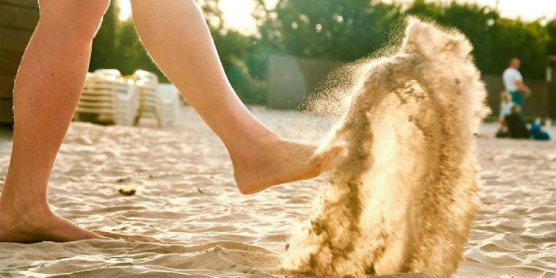 Arena y verano Quitar la arena de los pies, un auténtico drama