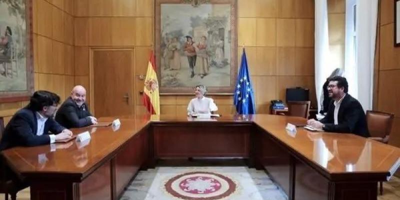 Yolanda Díaz, en su reunión de noviembre con el Cermi | Foto del Cermi Yolanda Díaz, en su reunión de noviembre con el Cermi